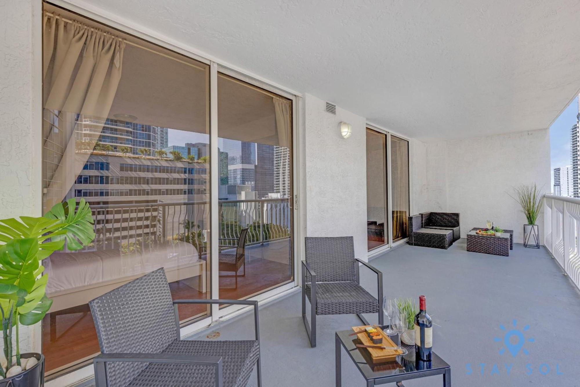 Beautiful 1 Bedroom With Modern Amenities Miami